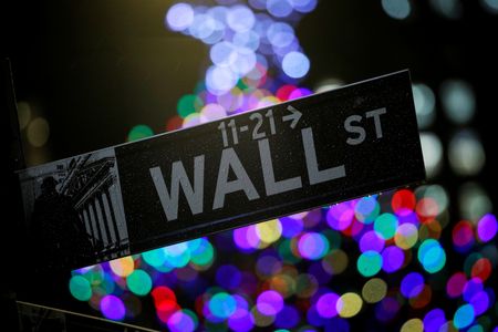 US regional banks earn more on loans but warn on rising deposit costs
